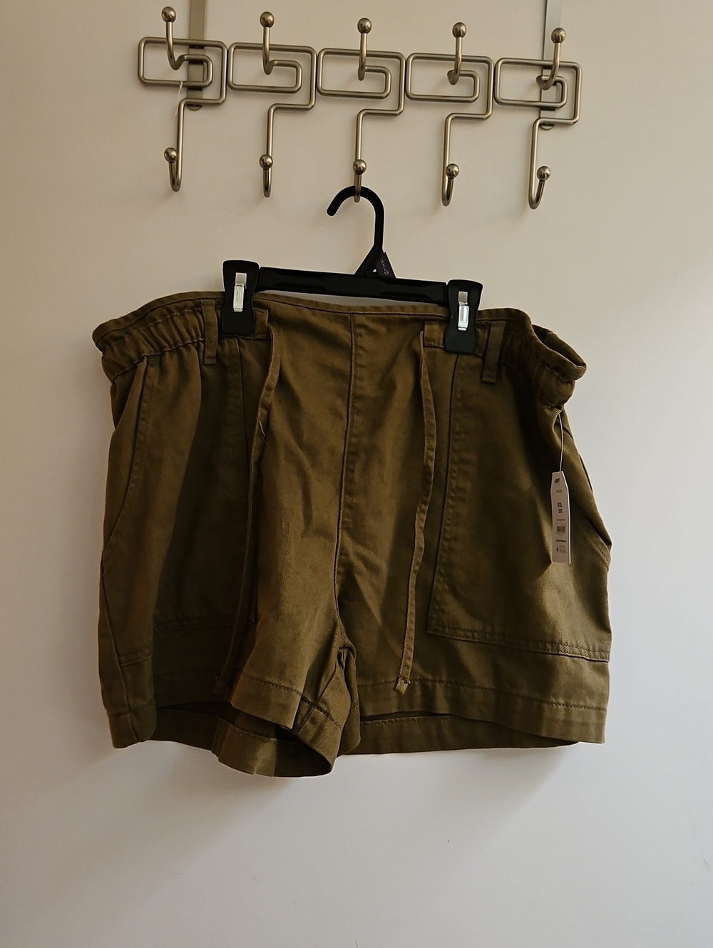 Time and Tru Womens XXL 20 Green Drapey Utility Shorts Pull On Paperbag NWT